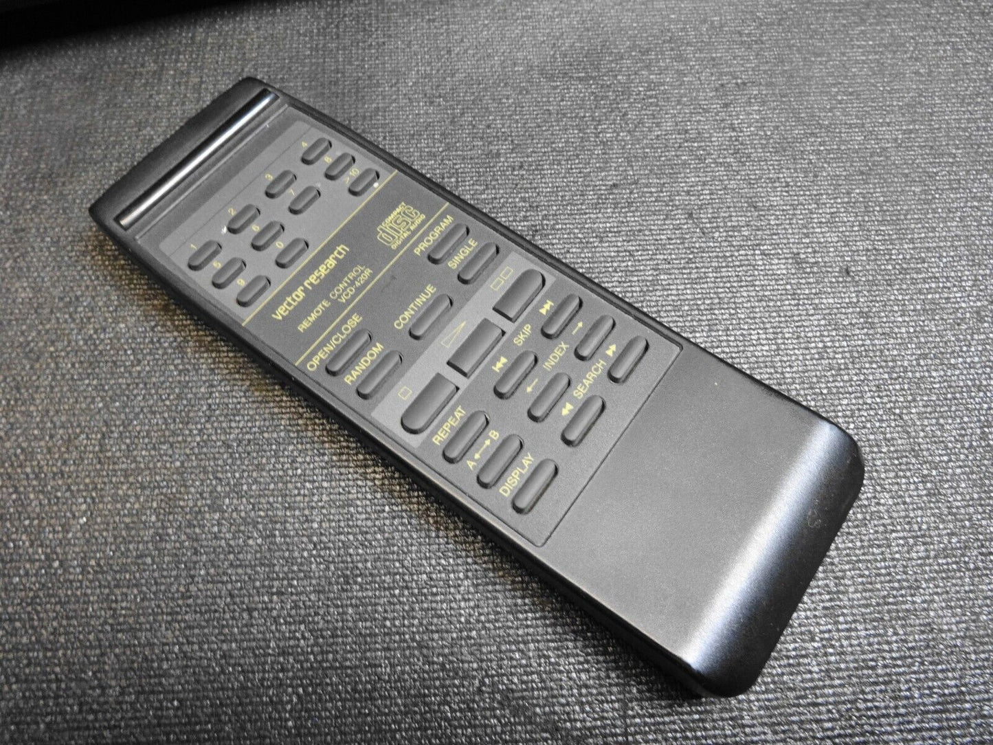 Vector Research VCD-420R Compact Disc Player w/ Remote - Working