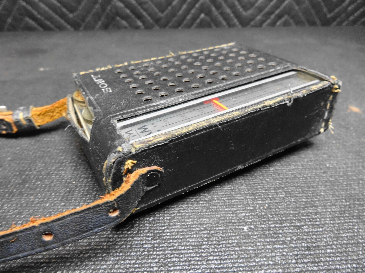 Vintage Sony TFM-825 AM/FM Radio(GREAT) Japan 1964 - Tested And Working