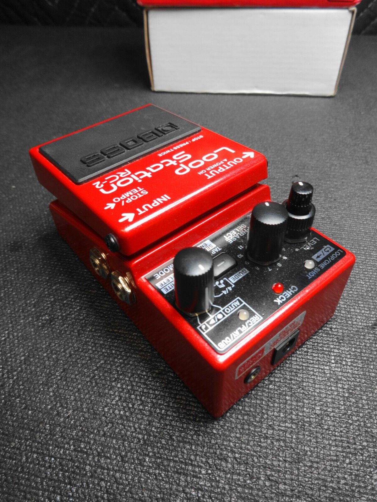 Boss RC-2 Loop Station Looper Guitar Effects Pedal