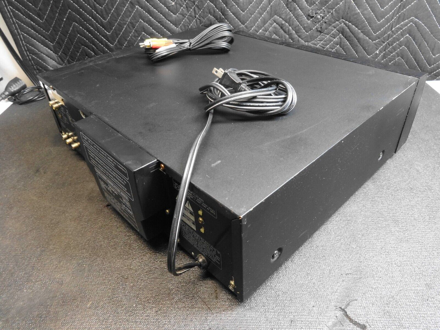 Demon LA-2300 Multi Laser Disc LaserDisc Player - *SERVICED*