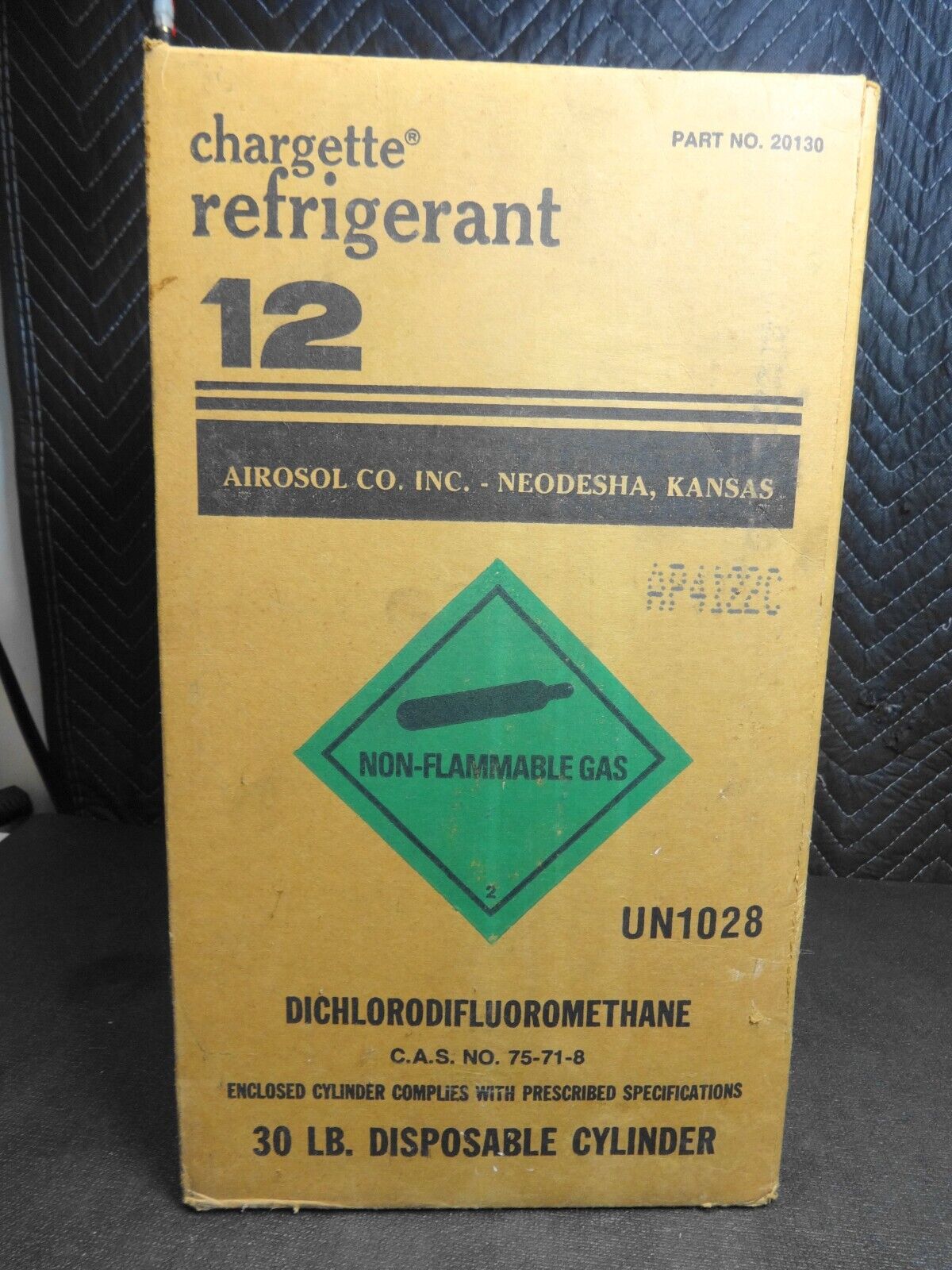 R12 Refrigerant 30 lb Disposable Cylinder