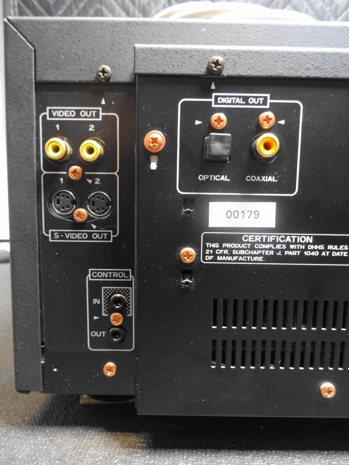 RARE VINTAGE MCINTOSH MLD7020 LASER DISK/CD PLAYER w/ AV Cables - *BROKEN*