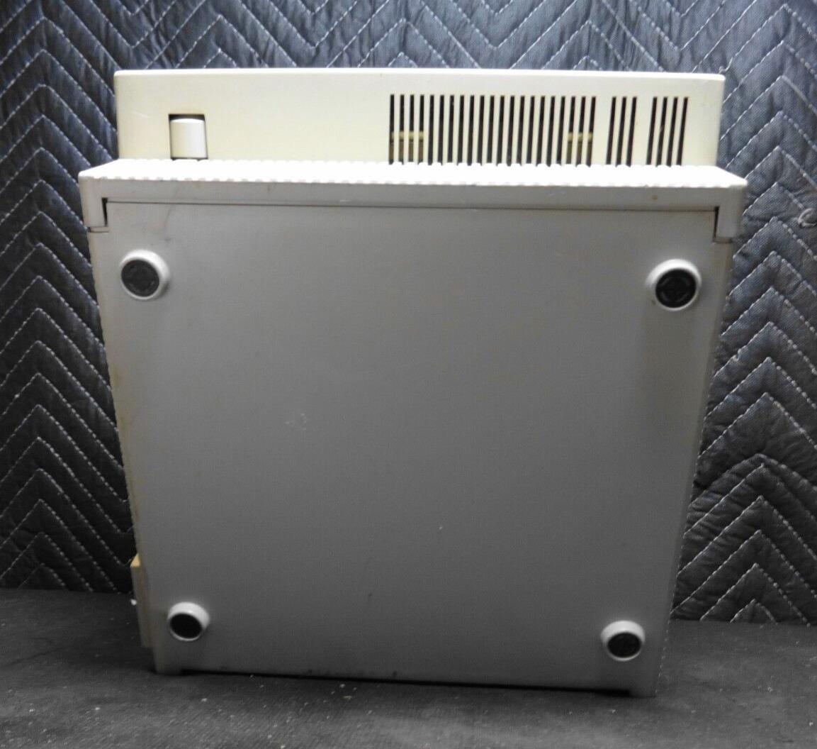 Vintage Apple Macintosh SE M5011 Computer - Powers on and Posts