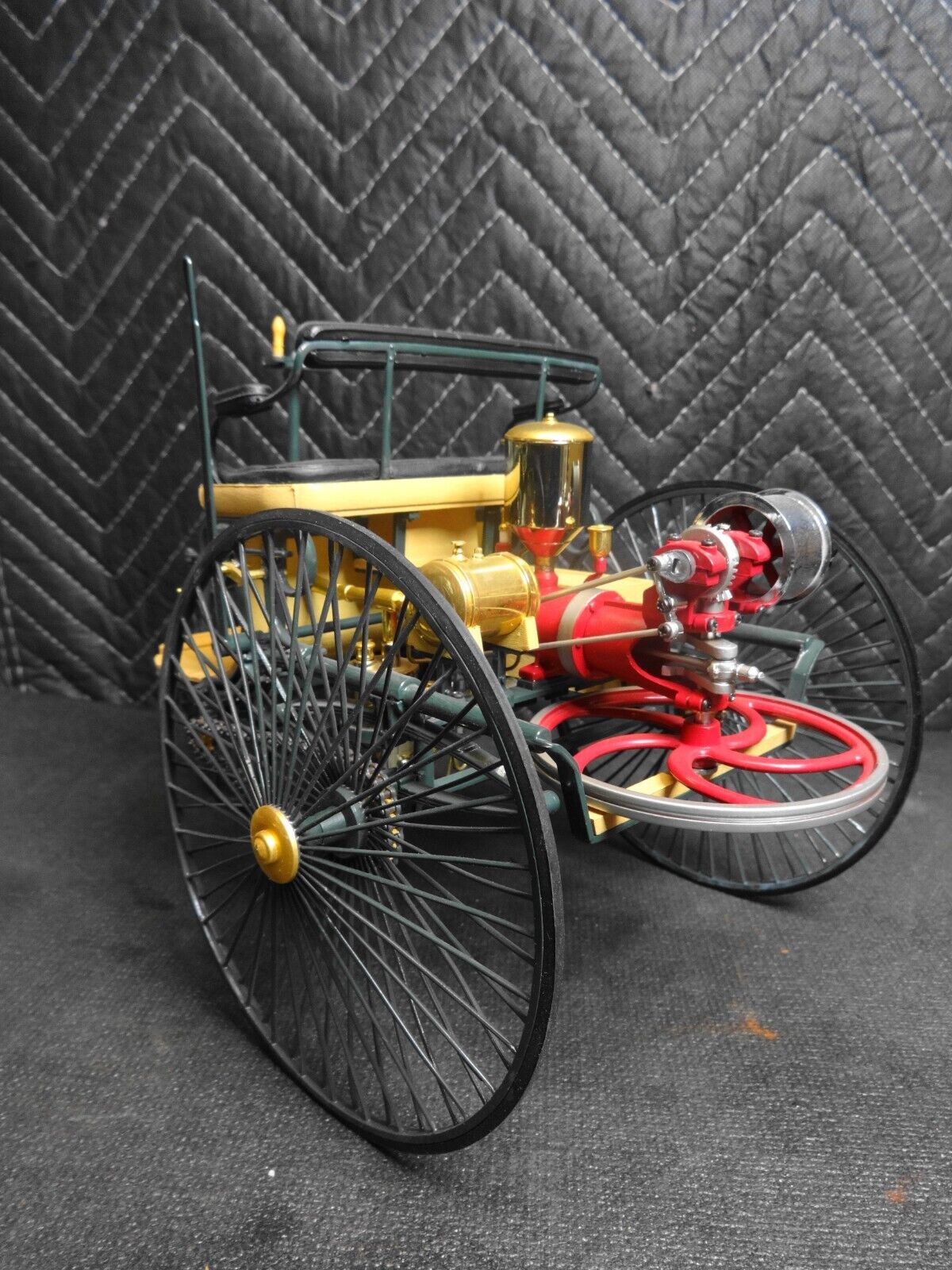 Franklin Mint 1/8 Scale Diecast 1886 Mercedes Benz Patent Motorwagen