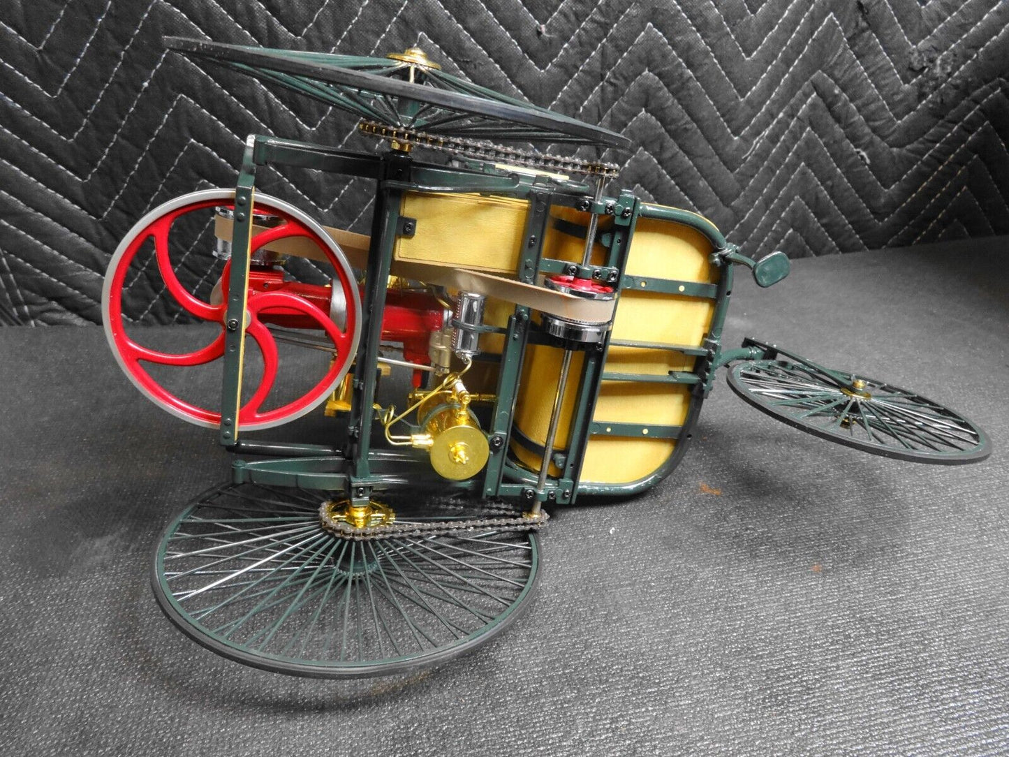 Franklin Mint 1/8 Scale Diecast 1886 Mercedes Benz Patent Motorwagen EMBELISHED