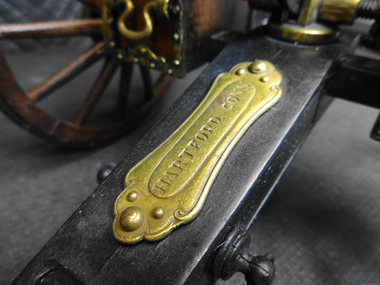 Vintage Mechanical Replica Desktop Artillary GATLING GUN 1883 Hartford Conn.