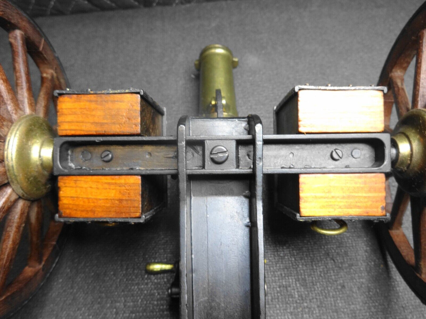 Vintage Mechanical Replica Desktop Artillary GATLING GUN 1883 Hartford Conn.