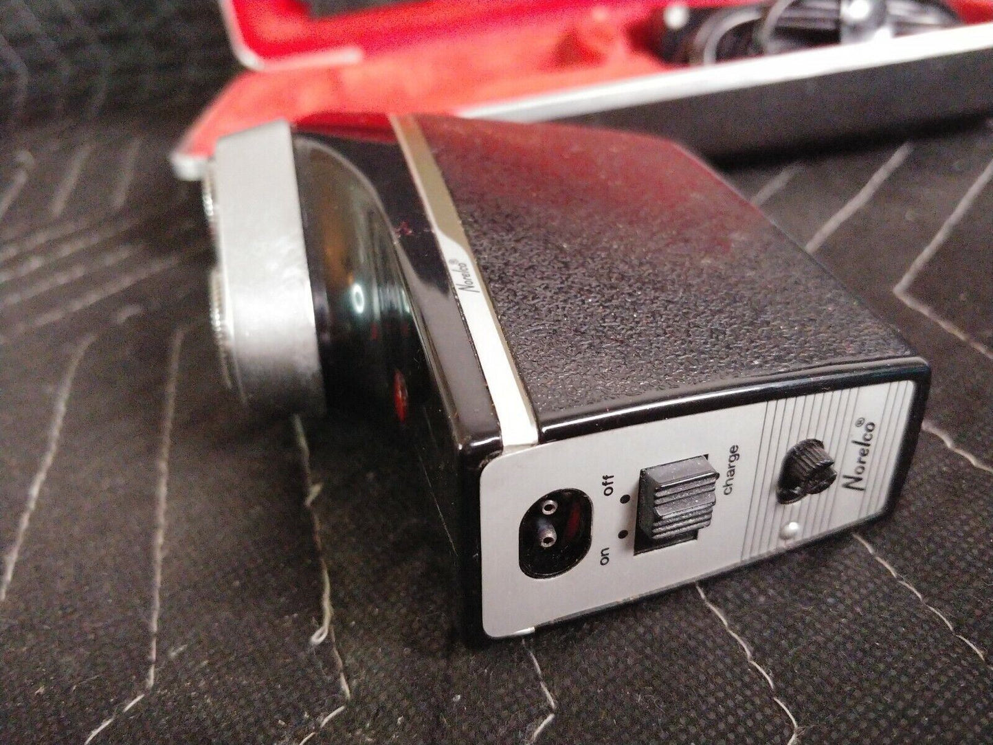 NORELCO TRIPLE HEADER HP-1112 VINTAGE MID CENTURY ELECTRIC SHAVER w/CORD,WORKS