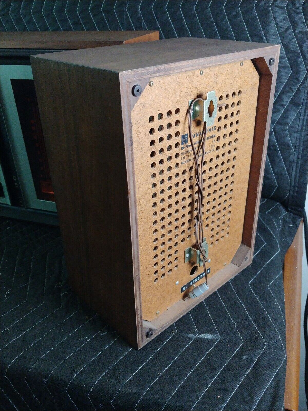 PANASONIC RE-7060 Stereo Tape FM/AM Radio w/ Speakers - Vintage - Wood Cabinet