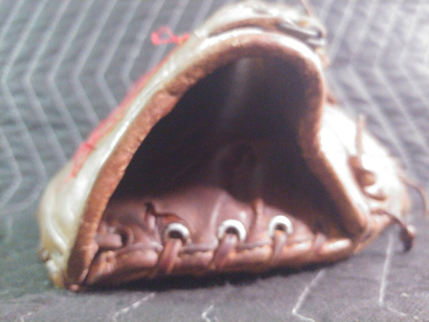 Rawlings Heart of the Hide -Right Hand Throw XFCB Bellow-Web-Made in the USA