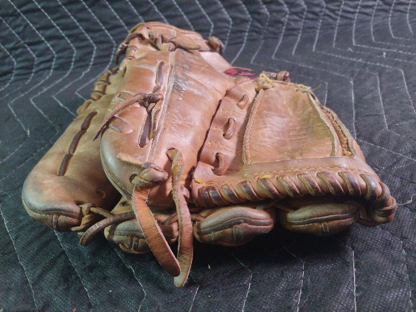Rawlings Heart of the Hide -Right Hand Throw XFCB Bellow-Web-Made in the USA
