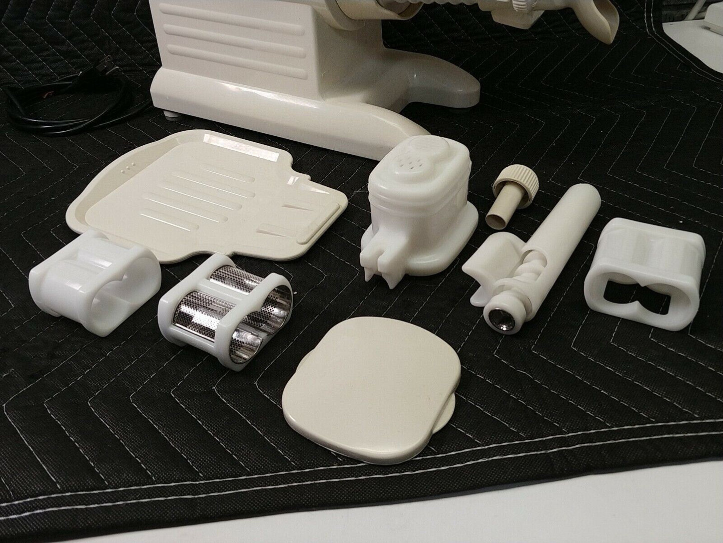 Tribest GS-1000 Greenstar Twin Gear Cold Press Juicer w/ extras