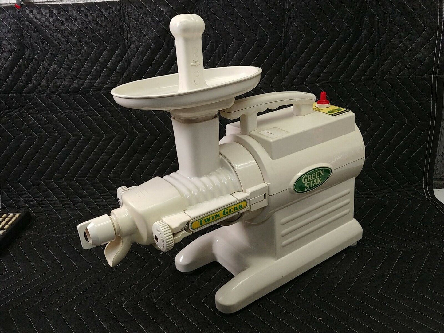Tribest GS-1000 Greenstar Twin Gear Cold Press Juicer w/ extras