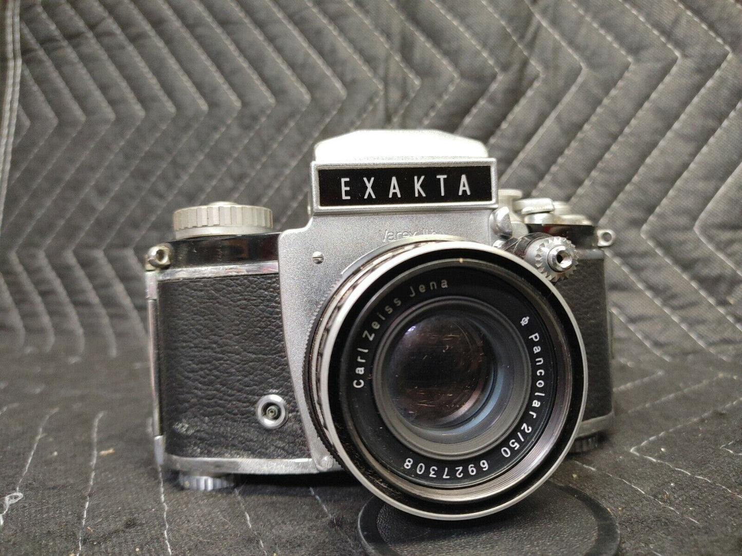 Ihagee Exakta Varex IIb Carl Zeiss Jena w/ filters and case