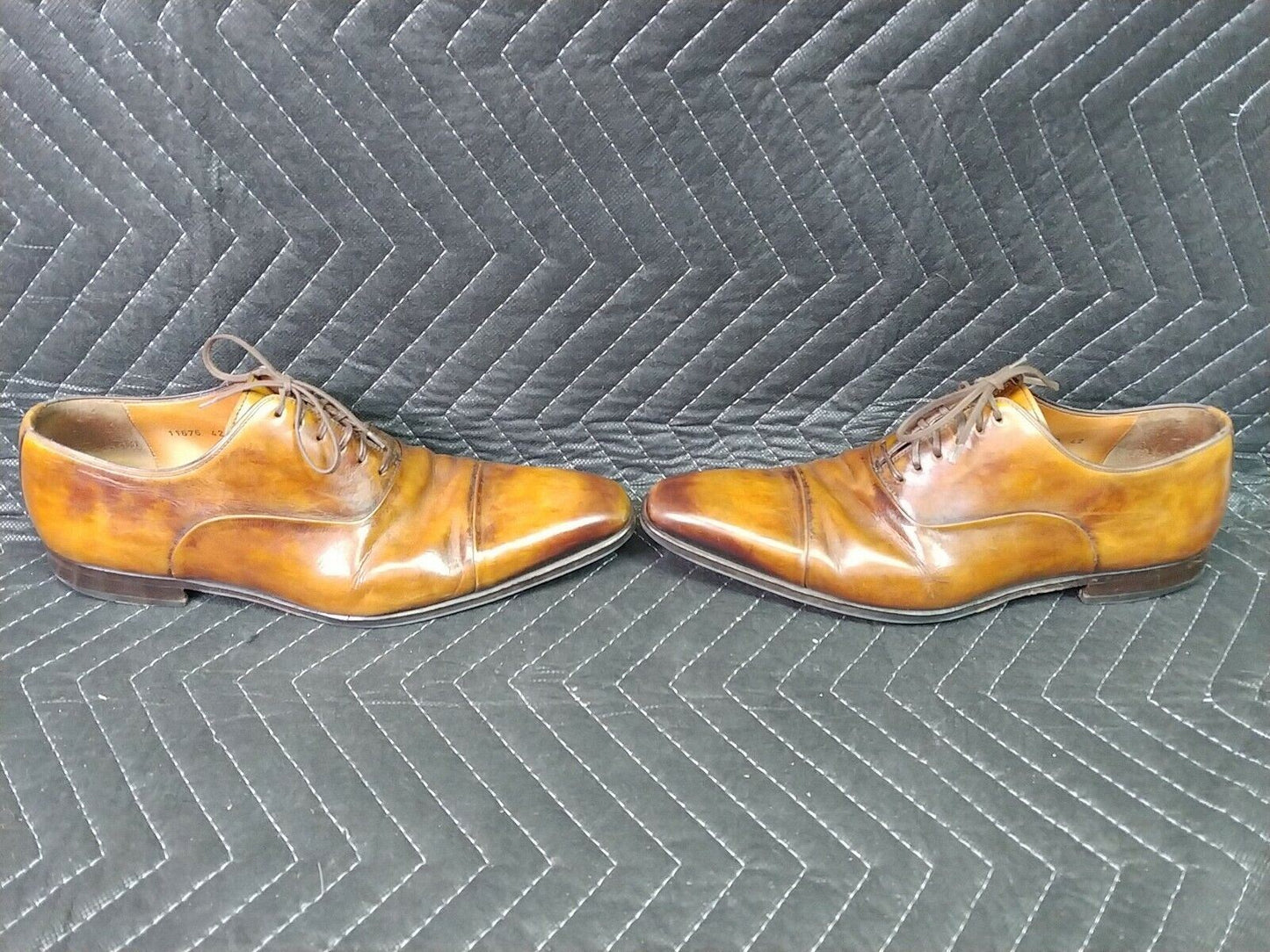 Magnanni Cap Toe Lace Up size 8-9 US (11676)