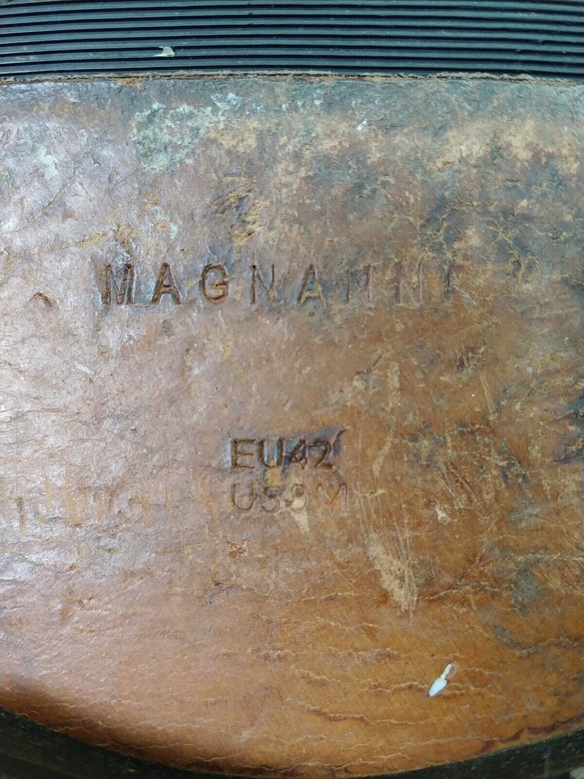 Magnanni Cap Toe Lace Up size 8-9 US (11676)