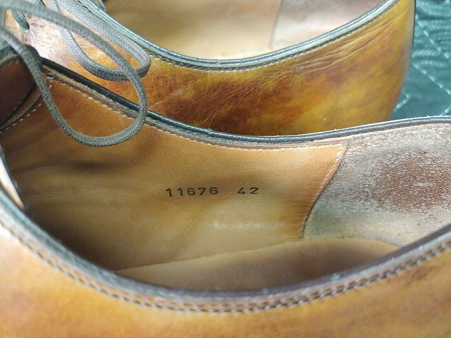 Magnanni Cap Toe Lace Up size 8-9 US (11676)