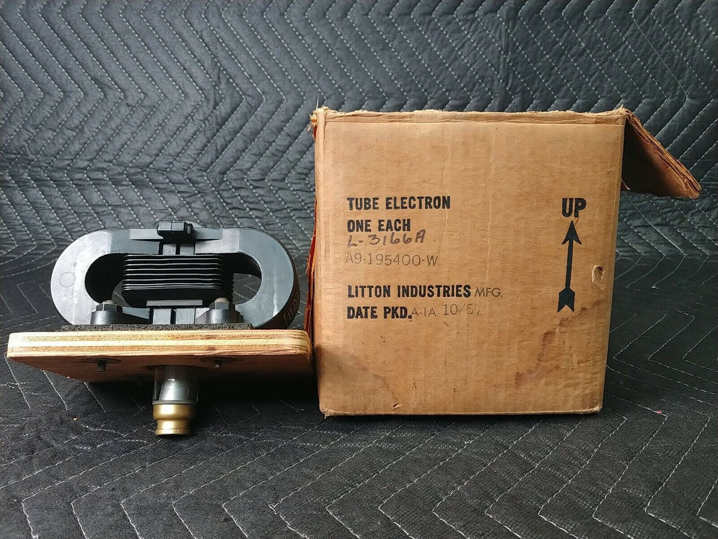 L-3166A Litton Industries 262 tube electron