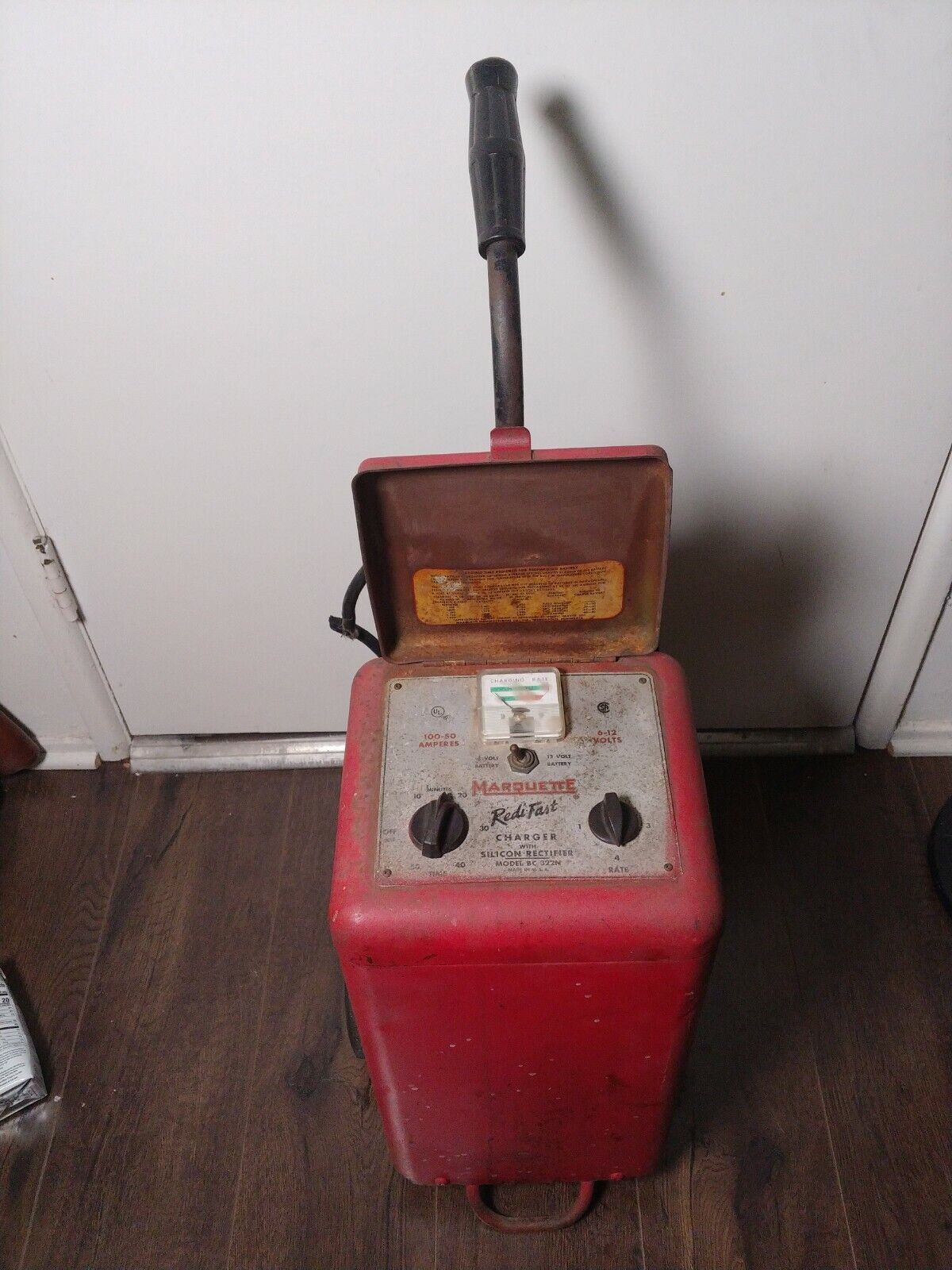 VINTAGE MARQUETTE BATTERY CHARGER RediFast Redi Fast BC 322N