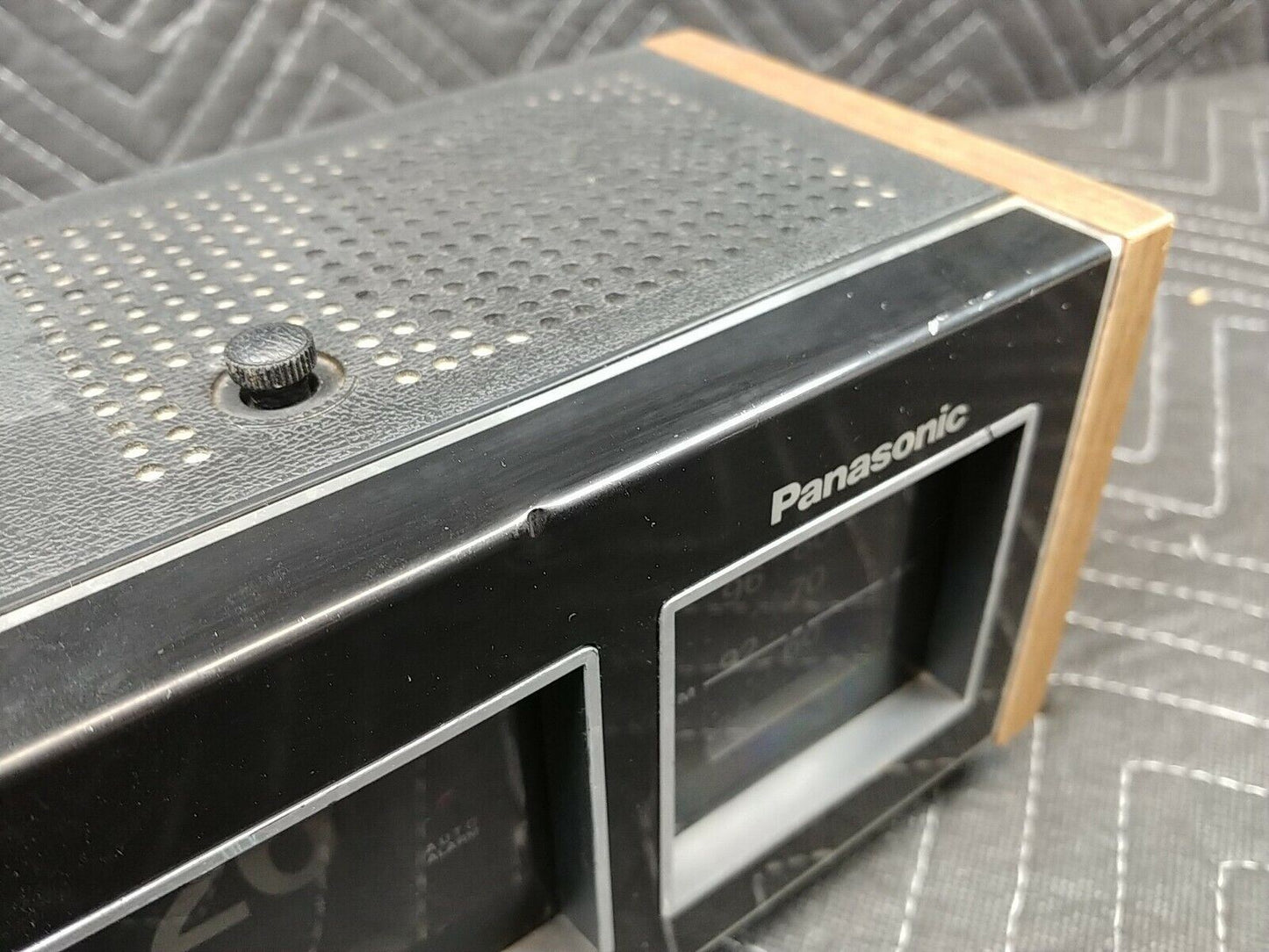 Vintage 1971 Panasonic National IC Premium RC-6493 AM/FM *Doesn’t Flip READ*