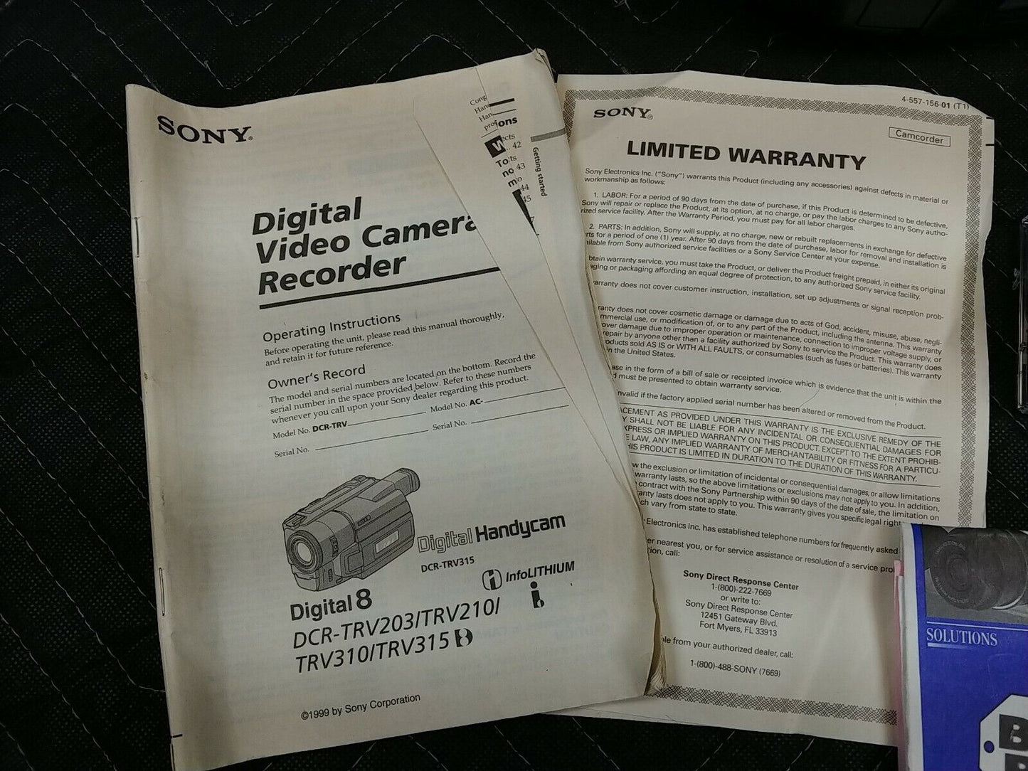 Sony DCR-TRV310 Digital 8 Handycam Bundle Camcorder Video Transfer TESTED WORKS