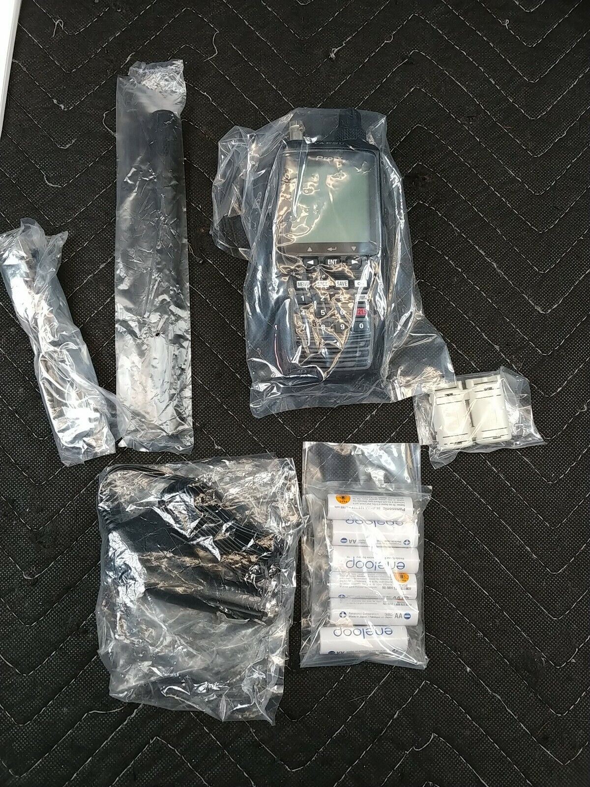 Yaesu FTA550 Air Band Handheld VHF Transceiver - VOR ILS Localizer