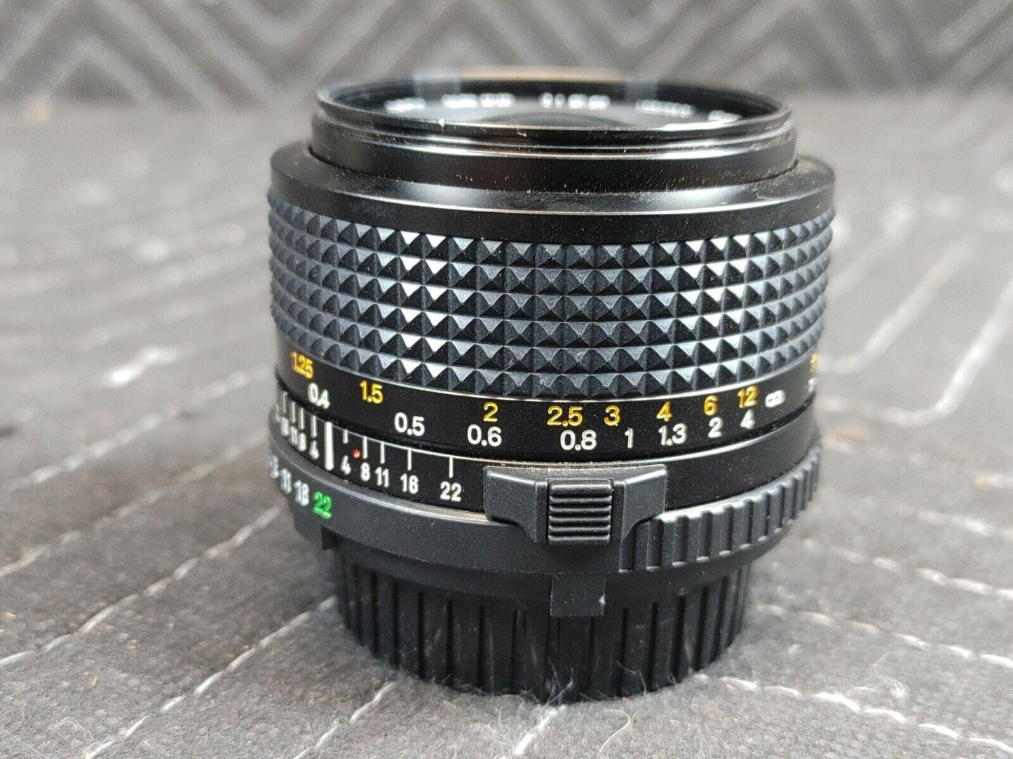 MINOLTA MD 28mm F/2 WIDE ANGEL LENS For X-700 600 500 XD X-1 JAPAN