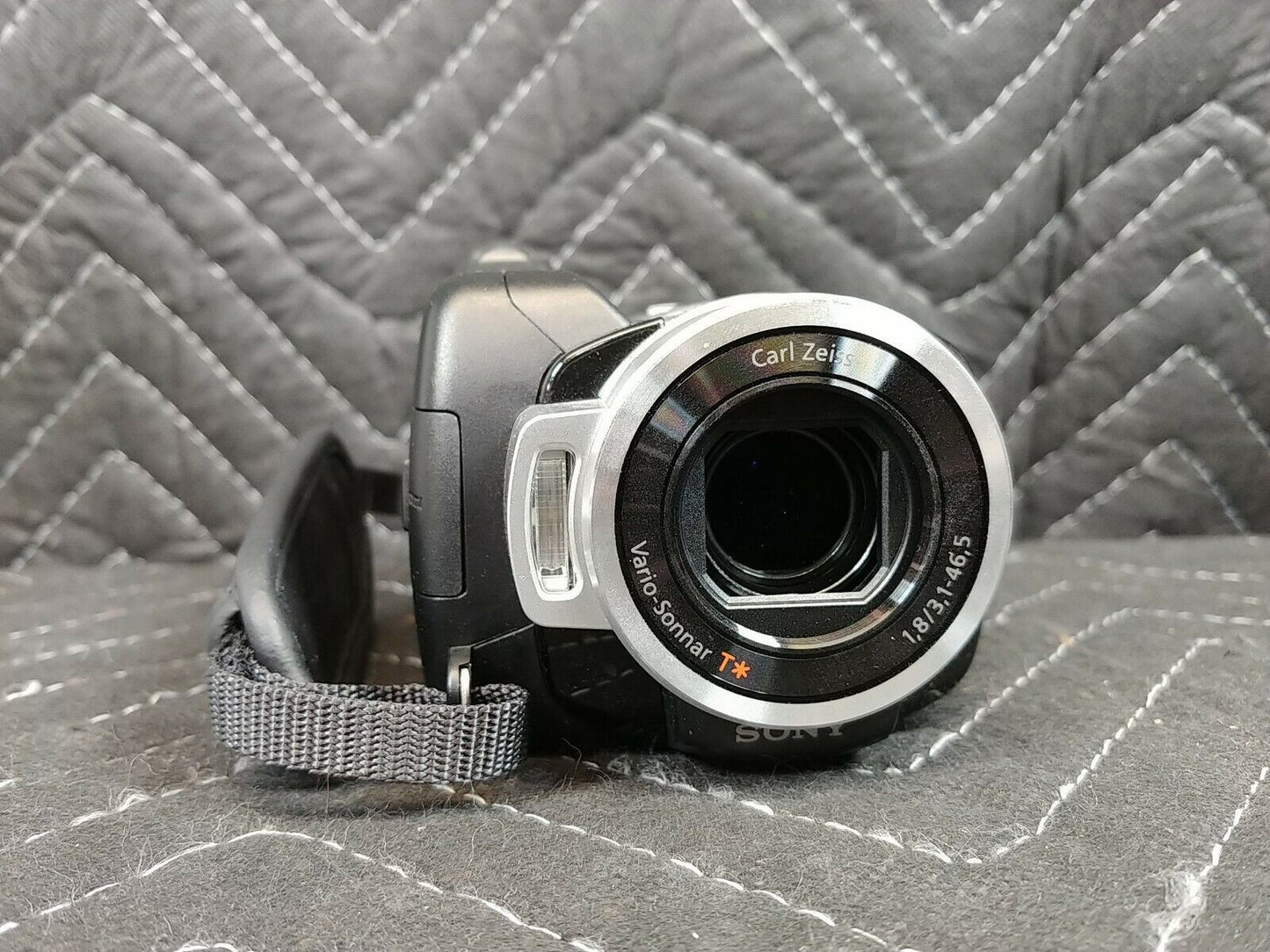 Sony HDR-SR10 Handycam Digital HD Video Camera Recorder