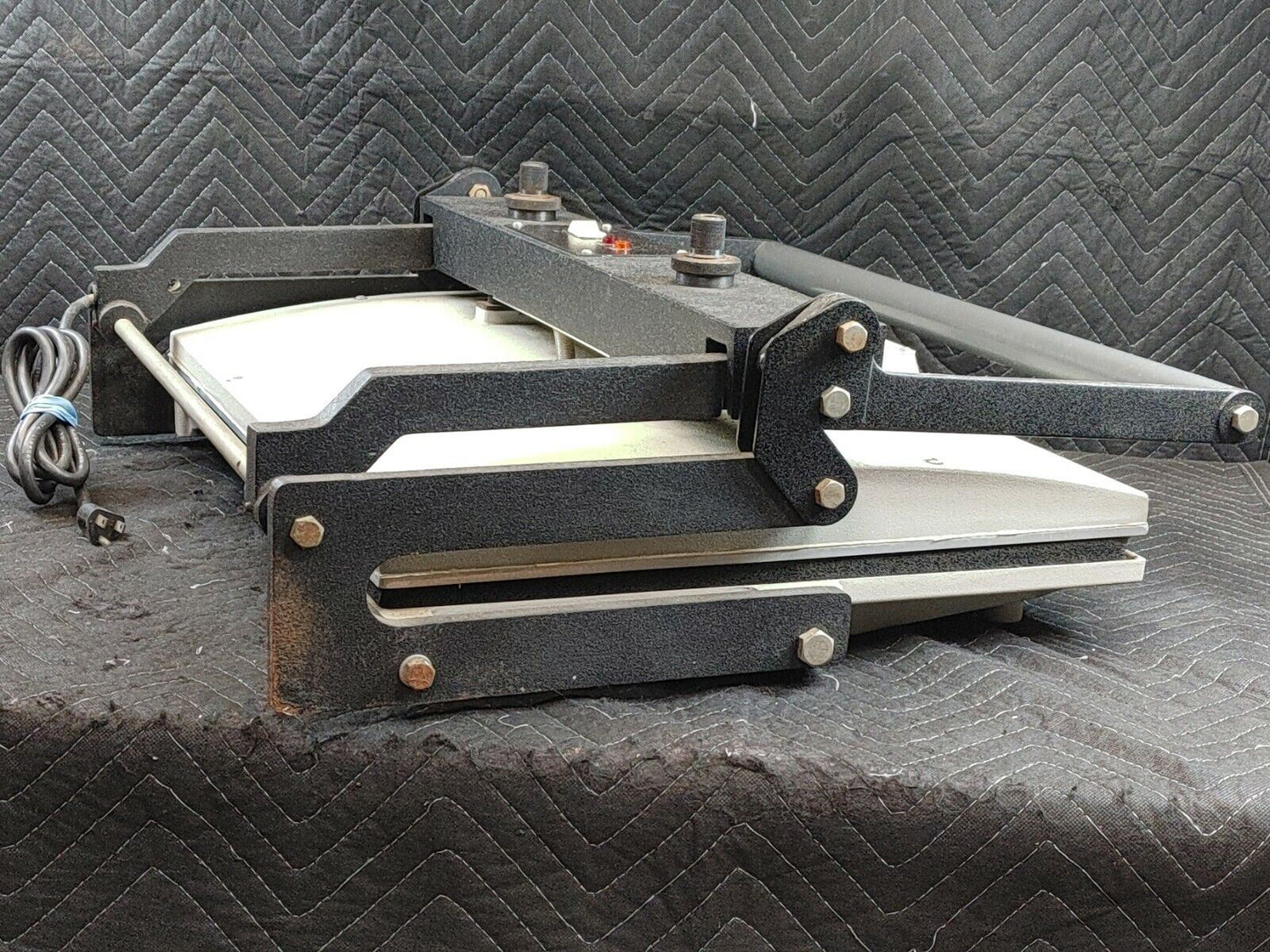 Seal Commercial 210M Dry Mount Mounting Laminating Heating Press 22.25"x18" 745B