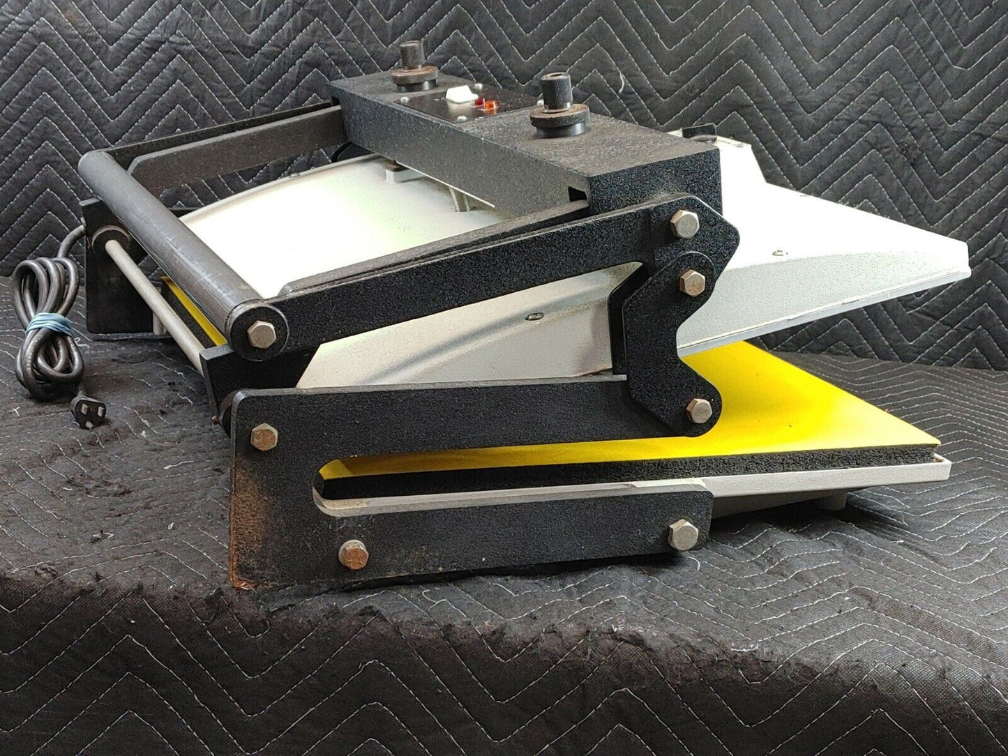 Seal Commercial 210M Dry Mount Mounting Laminating Heating Press 22.25"x18" 745B