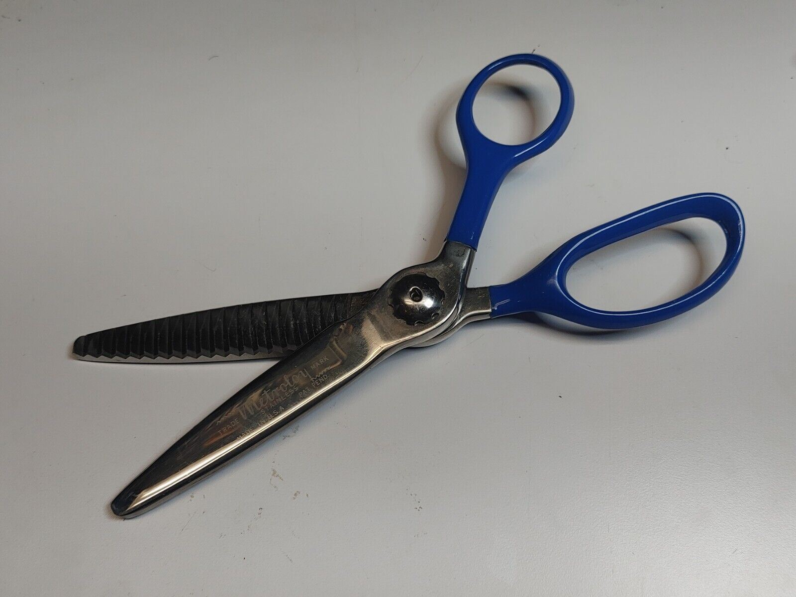 METROLOGY PINKING SHEARS - Made in USA - Scissors – ineedths