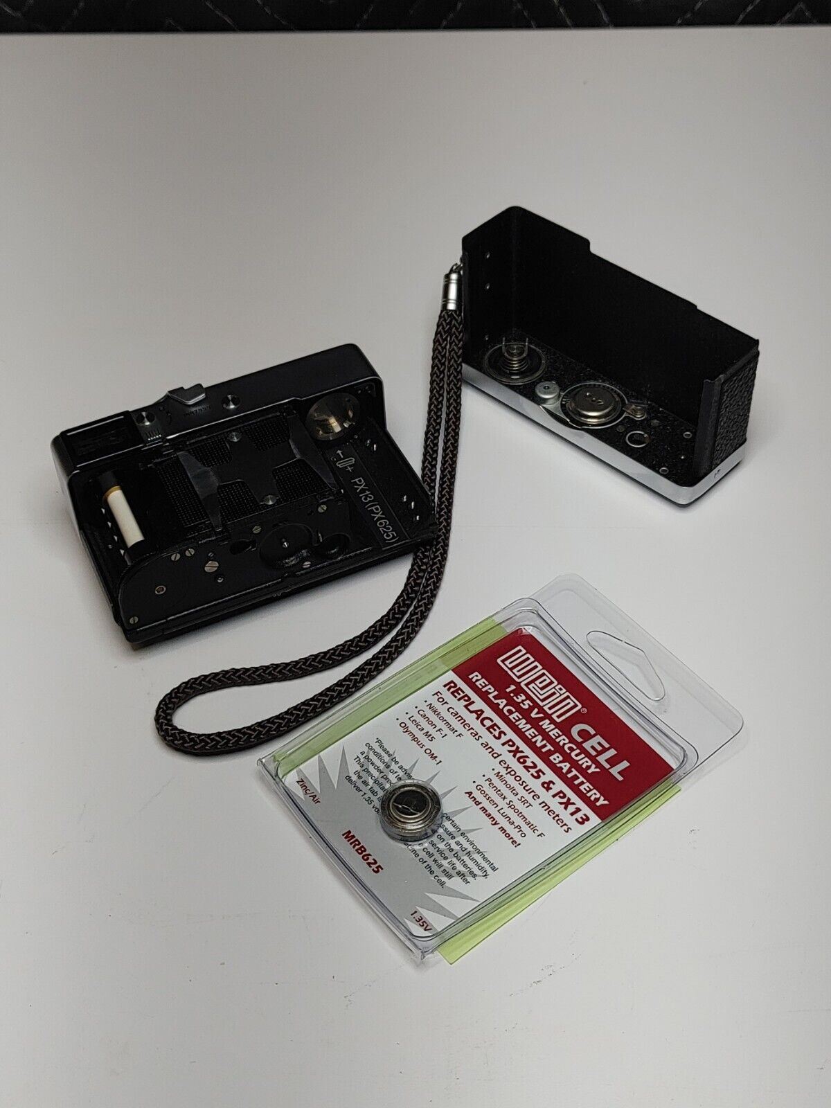 Rollei 35 silver 35mm Film - Tested - Tessar 40mm F/3.5 Lens w/ New Battery