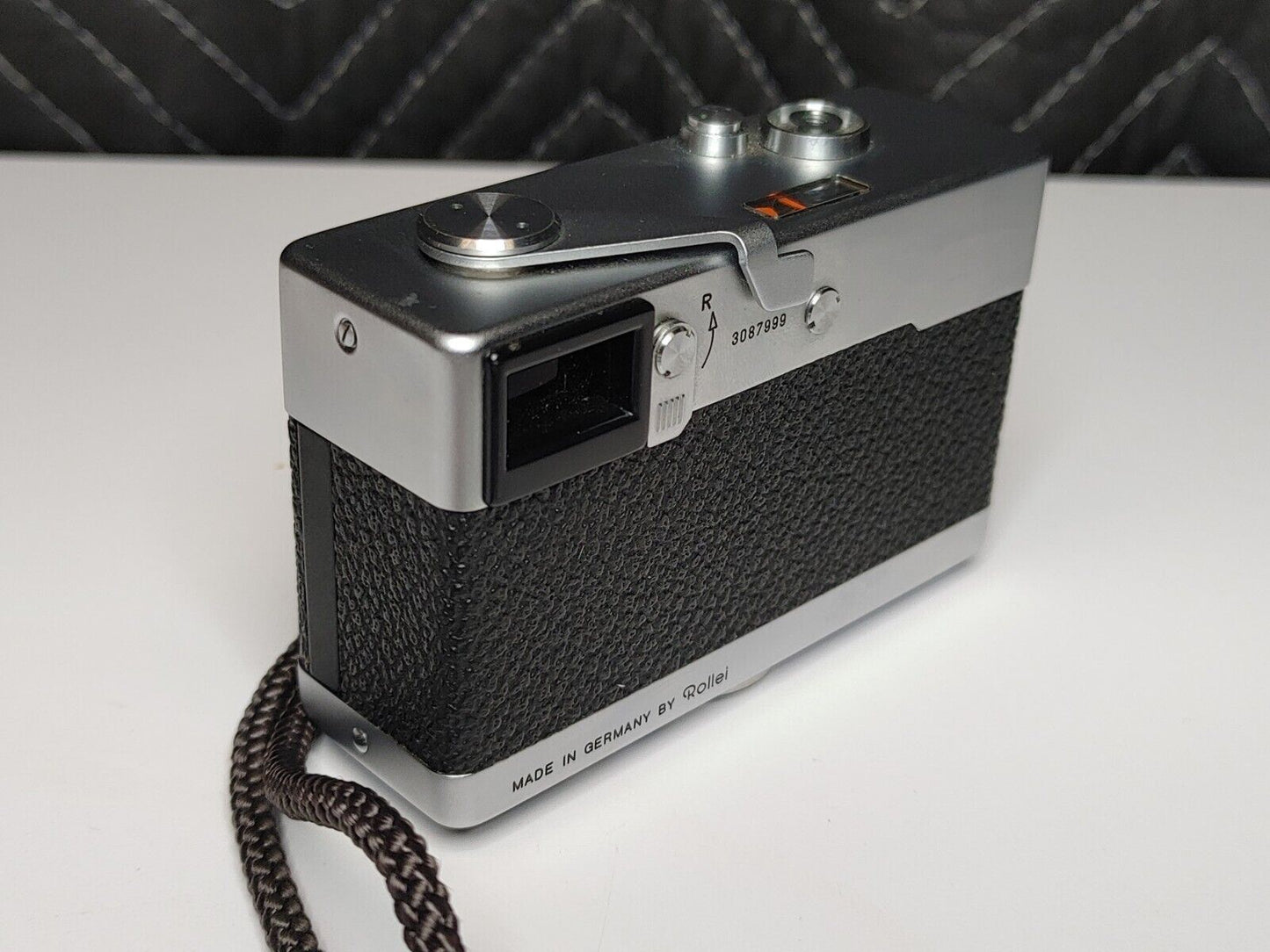 Rollei 35 silver 35mm Film - Tested - Tessar 40mm F/3.5 Lens w/ New Battery