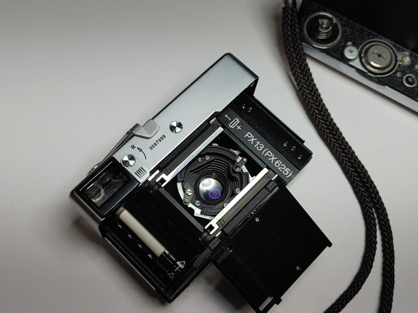 Rollei 35 silver 35mm Film - Tested - Tessar 40mm F/3.5 Lens w/ New Battery