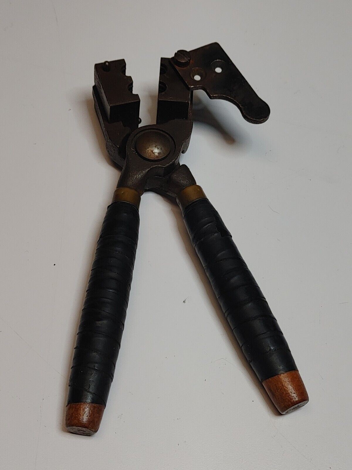 Lyman 358156 Double Cavity Mold 38/357 Cal 155 Grain SWC With Handles