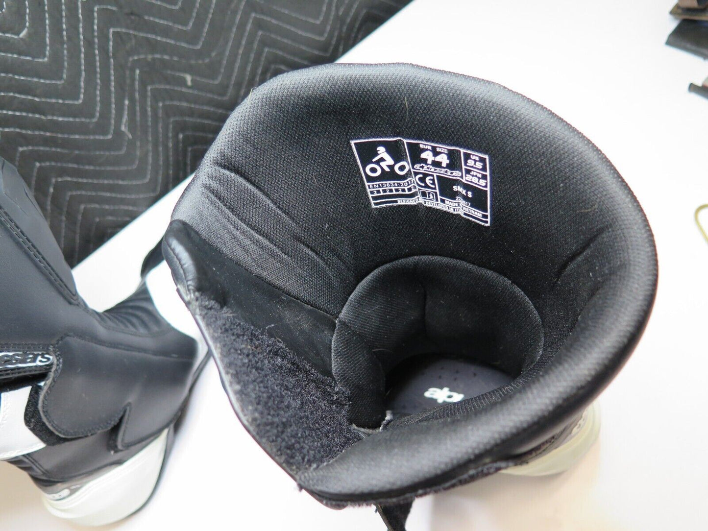 Alpinestars SMX S Men's Boots White/Black US Size 9.5 Euro 44 - Hardly worn