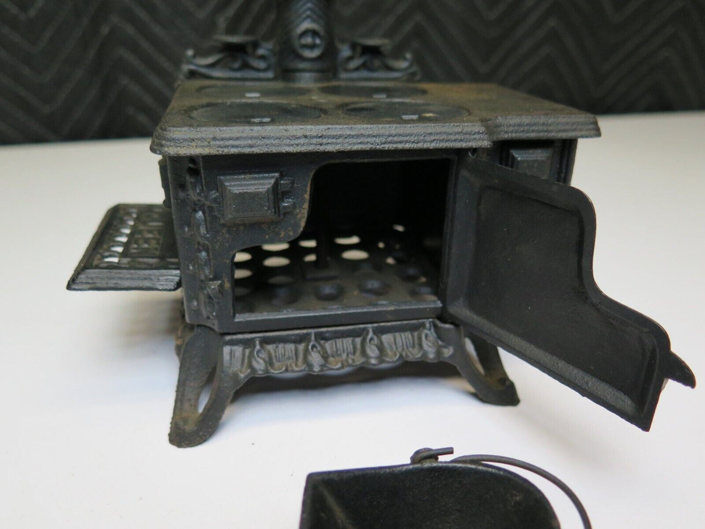 Iron Is Livitamin Queen Cast Iron Stove Accessories Salesman Sample Circa 1960’s