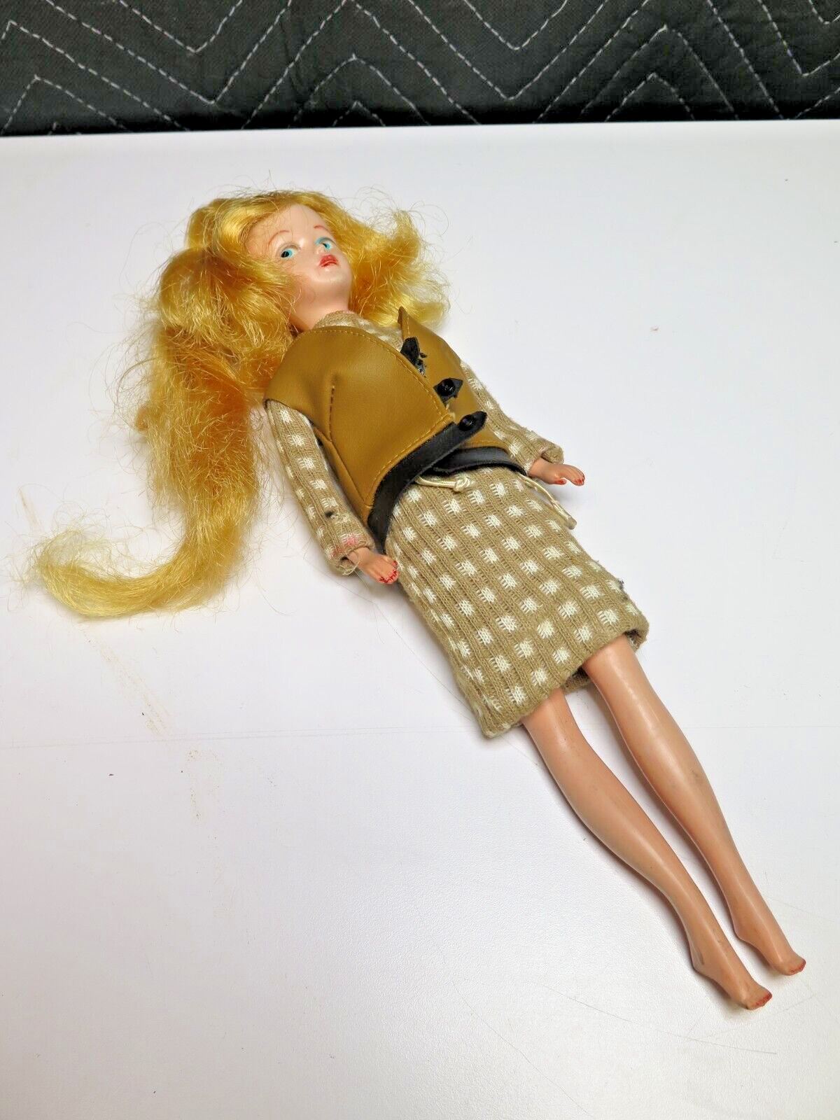 Vintage Blonde "TRESSY" Doll Growing Hair with Key w/ Dress Outfit, Vest