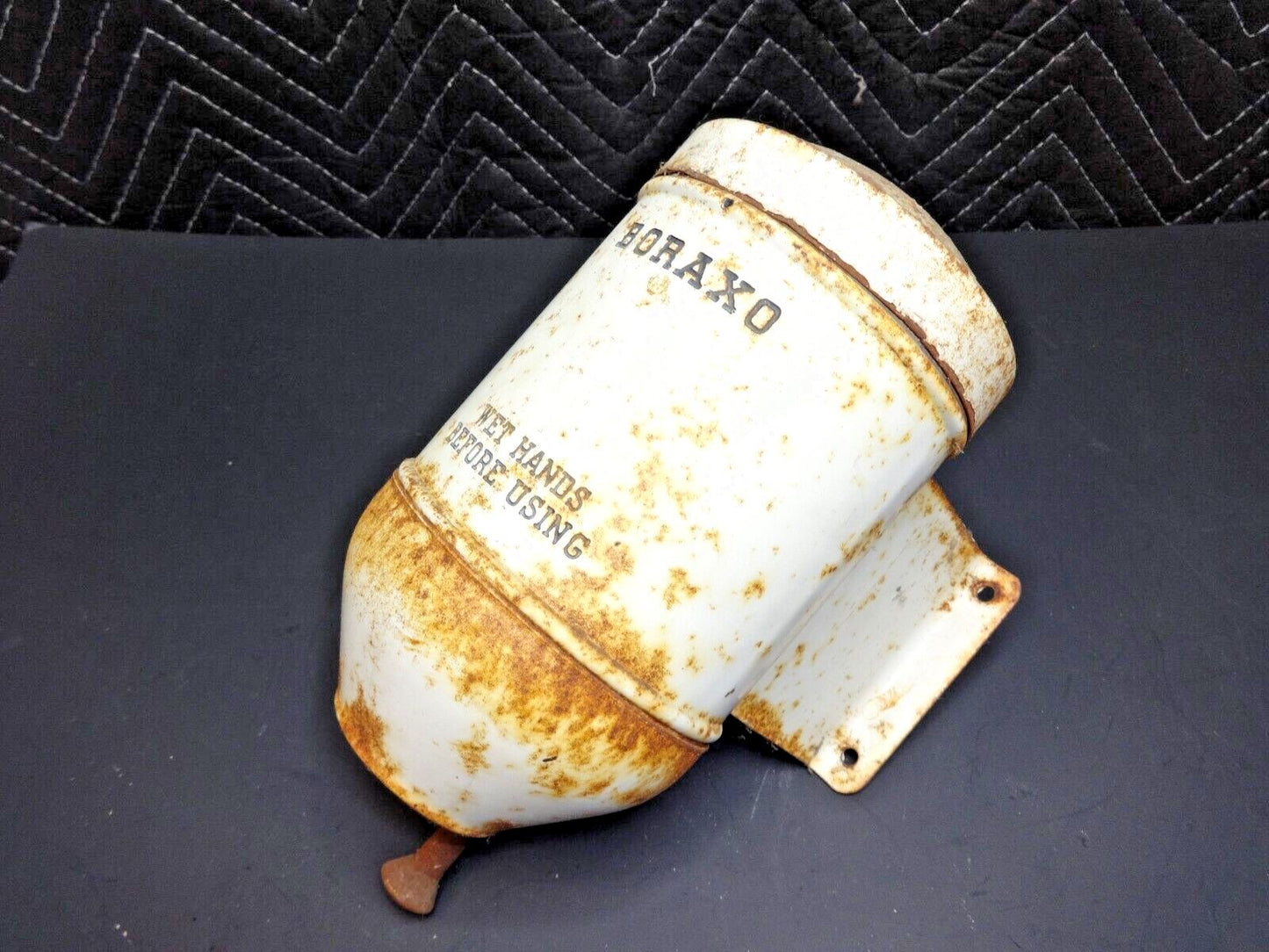 Vintage White Metal Boraxo Borax Gas Station Powdered Hand Soap Dispenser Works