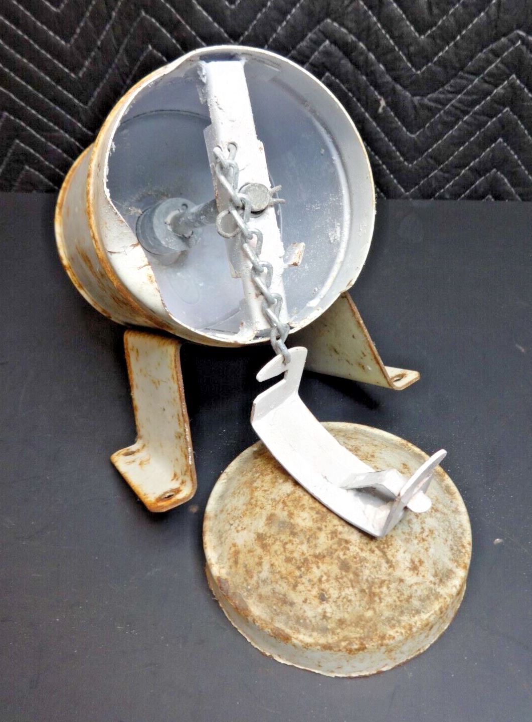 Vintage White Metal Boraxo Borax Gas Station Powdered Hand Soap Dispenser Works