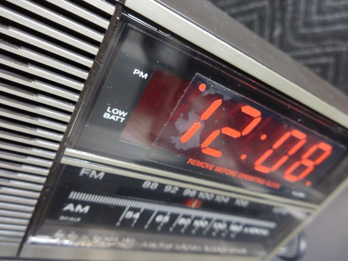 Unused Spartus 0115-61 AM/FM Vintage Digital Radio Buzzer Alarm Clock EXCELLENT