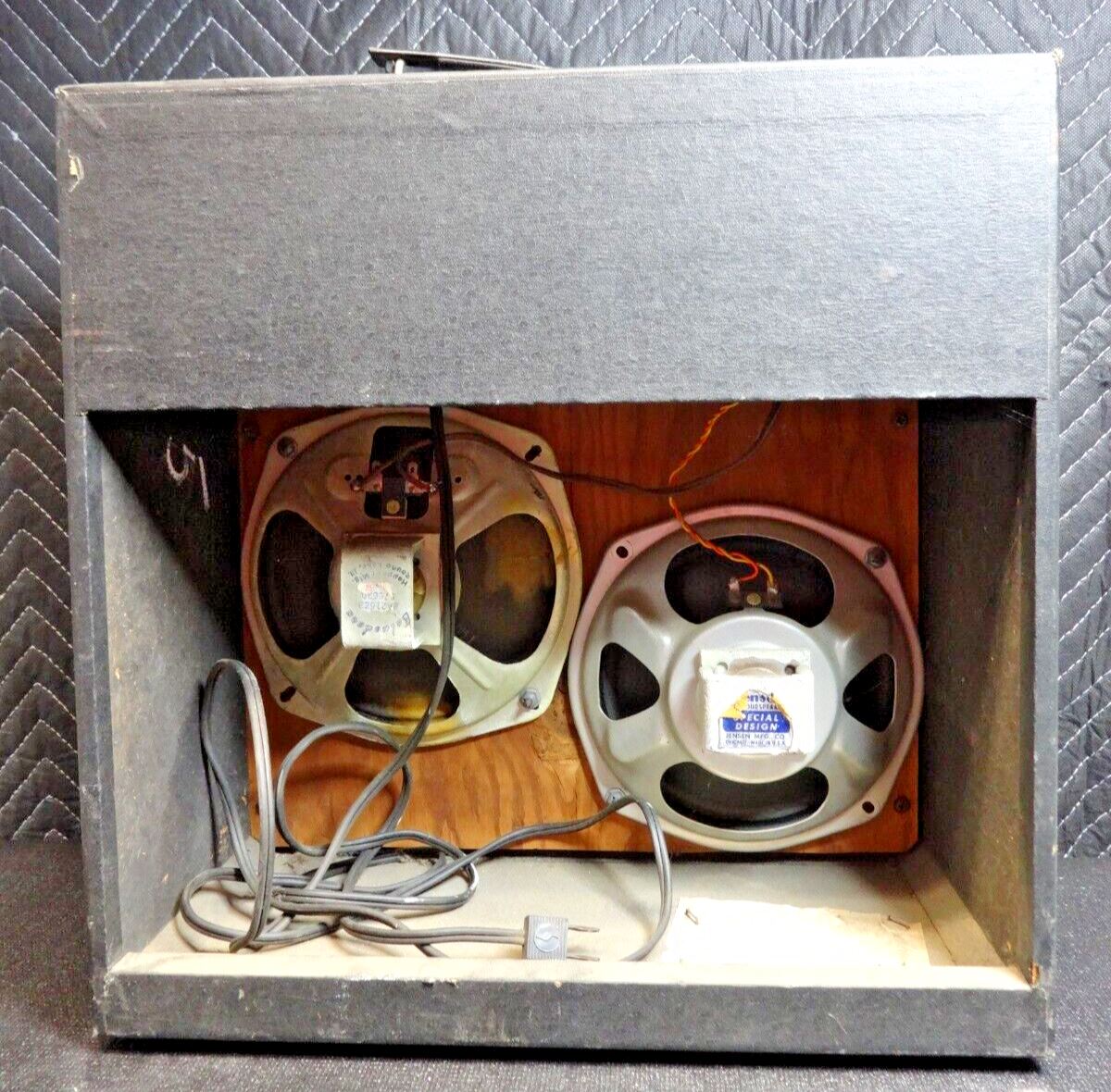 Vintage 1950s 1960s Harmony Tube amp H-400 A Small USA MADE combo Amp