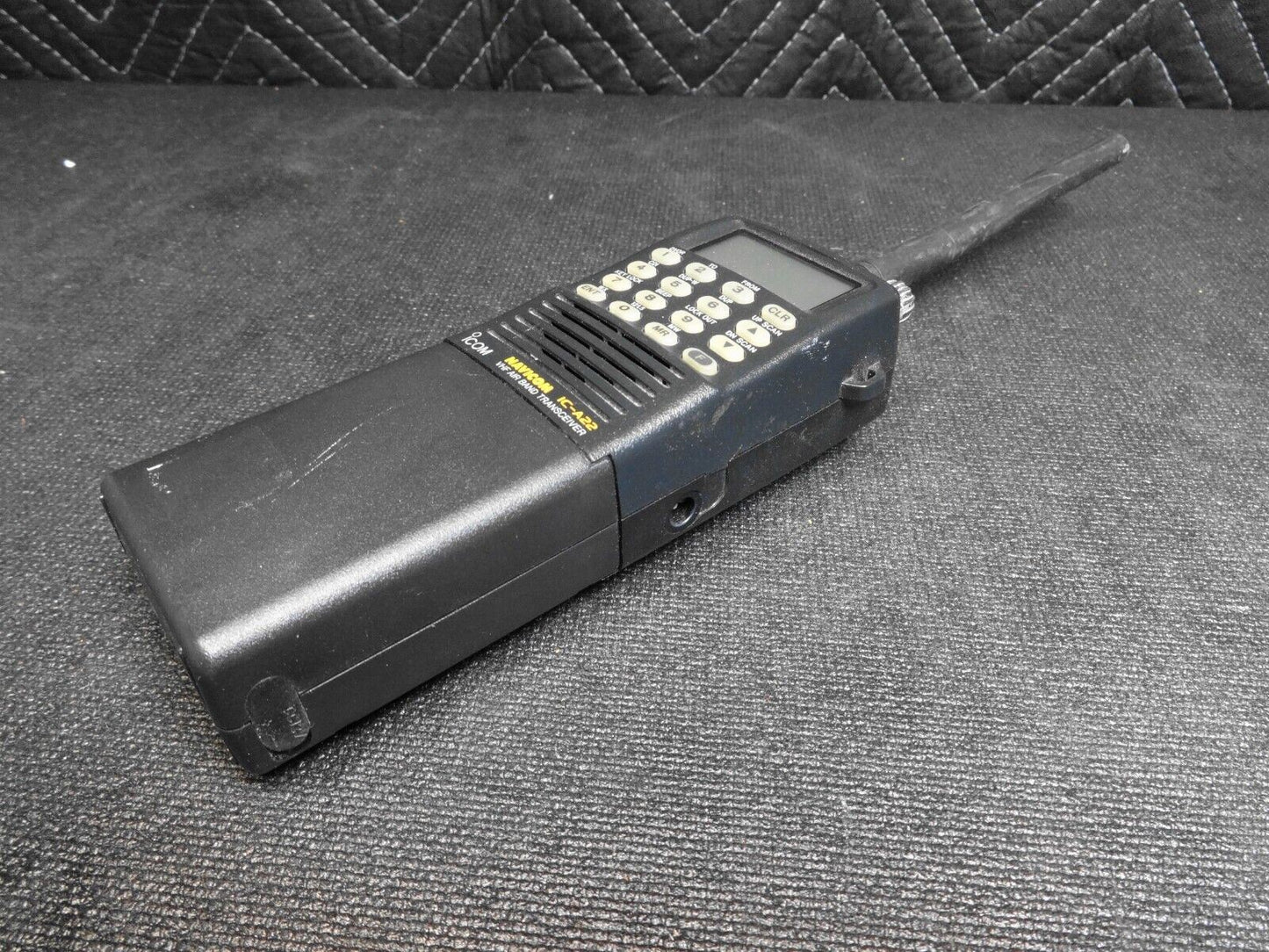 Icom IC-A22 VHF Air Band Transceiver w/ Battery - Handheld Aircraft Monitoring