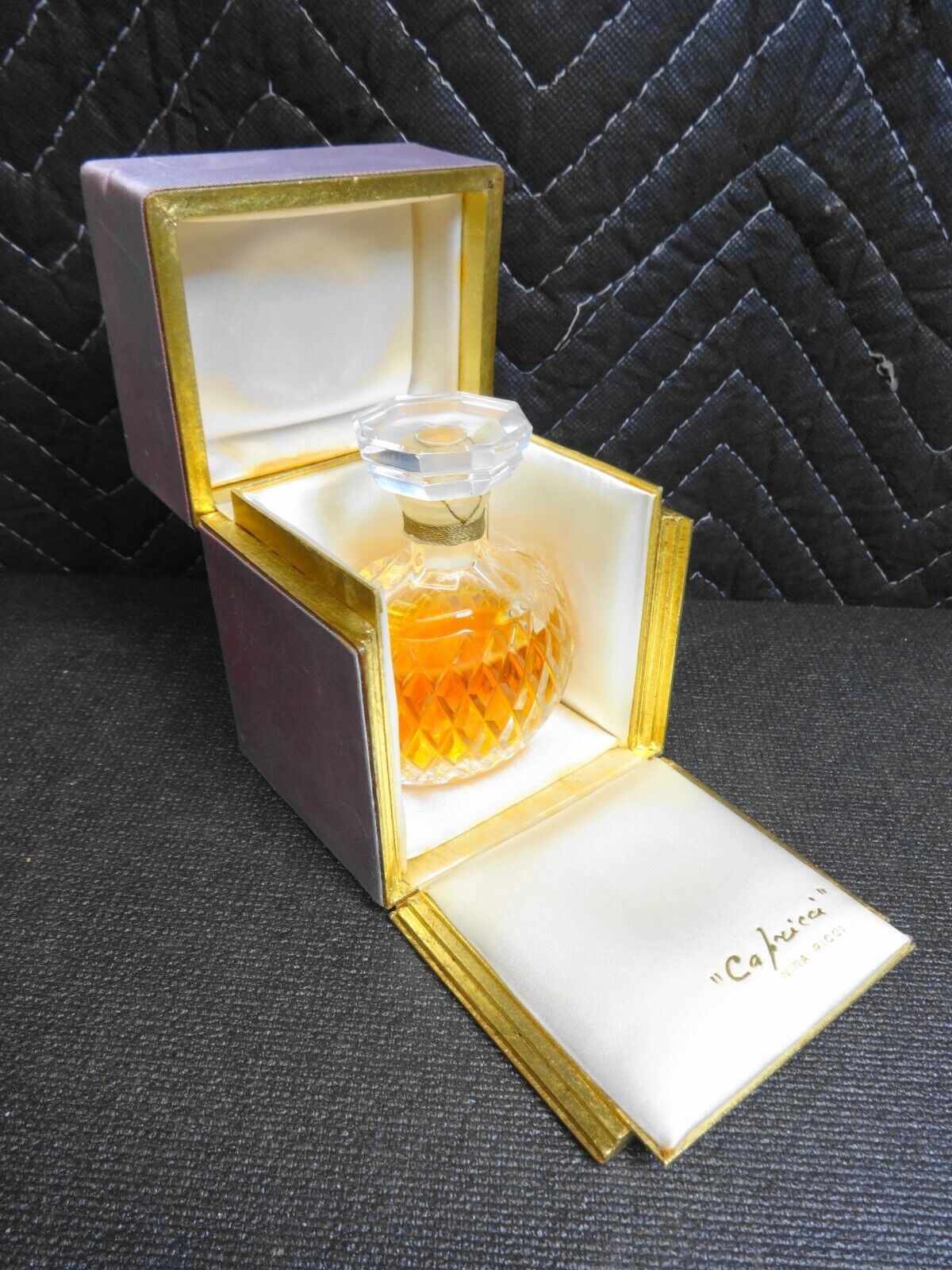 Vintage NINA RICCI CAPRICCI 1.5 oz Perfume Parfum, Lalique Sealed Bottle NOS