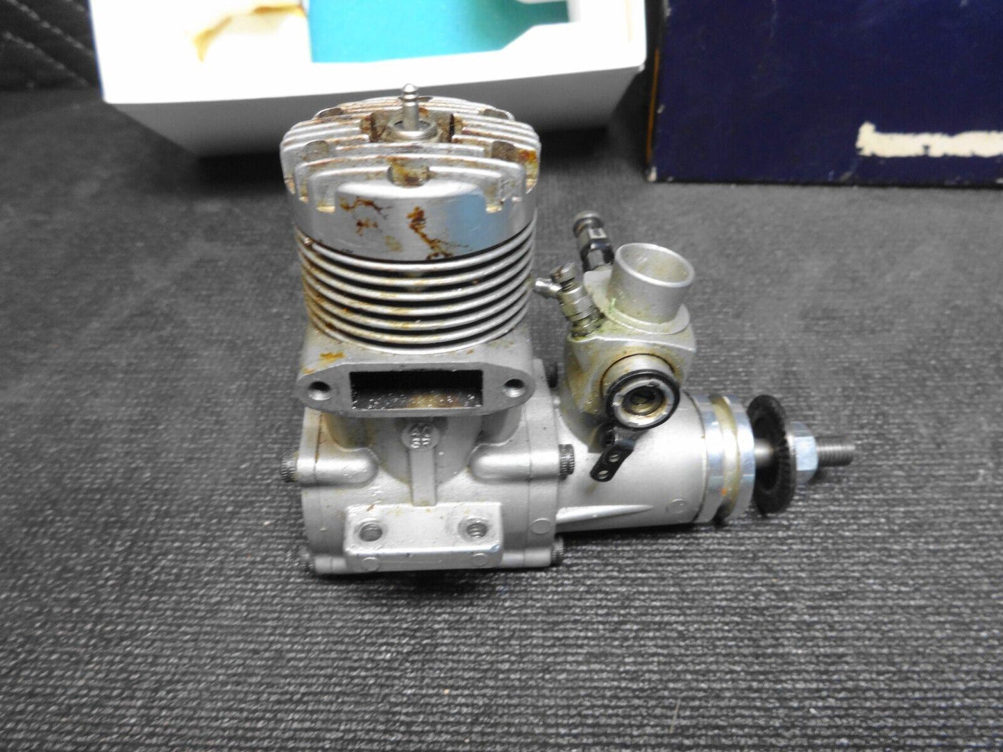 OS MAX 40F SR RC MODEL AIRPLANE ENGINE WITH MUFFLER & Original Box