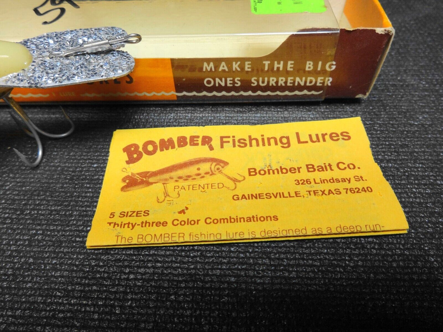 Old Package Bomber Deep Runner Lure Bass crankbait 4" white w/ silver glitter