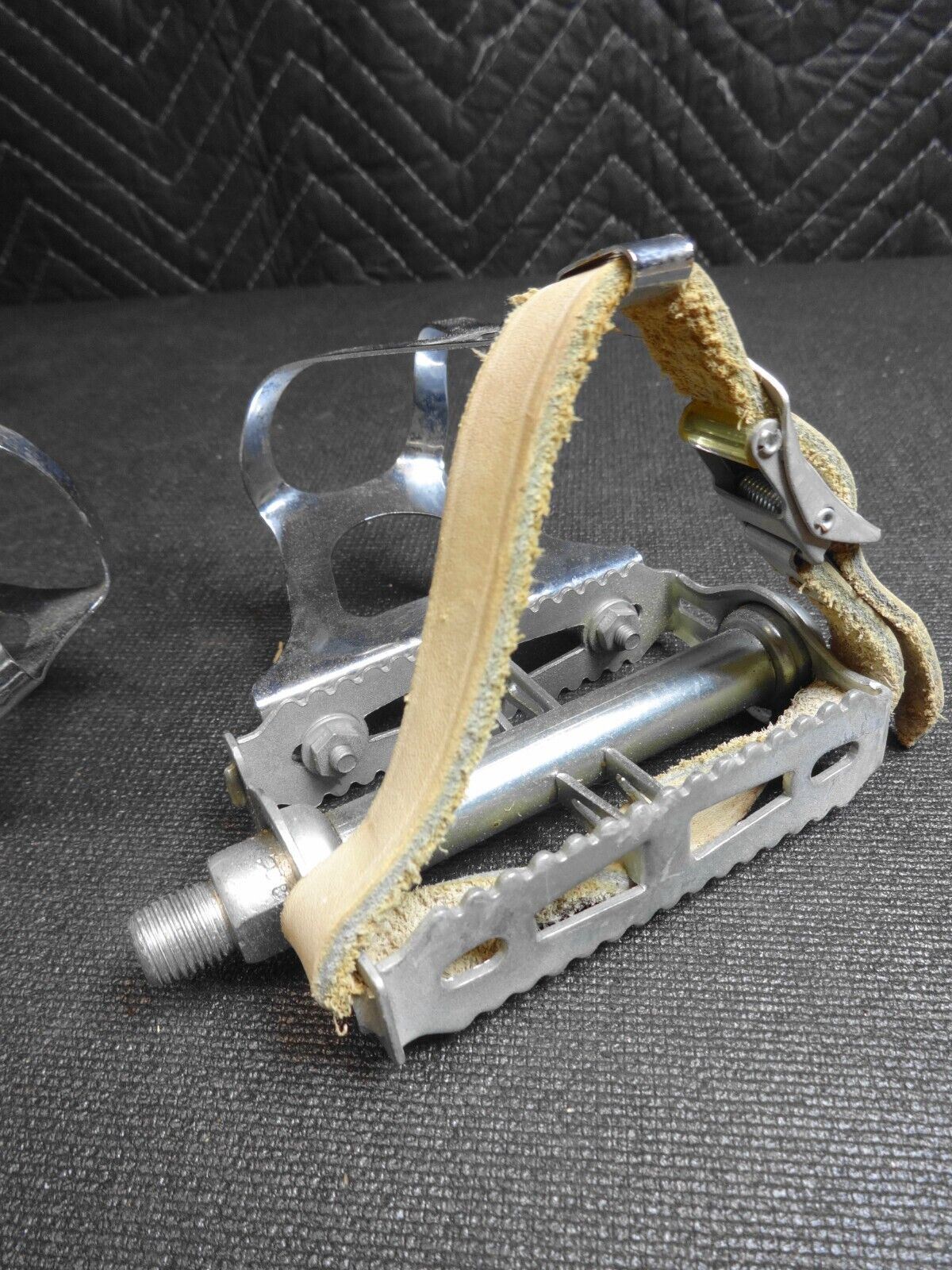 Vintage Union Pedals Christophe Toe Clip White Leather Strap