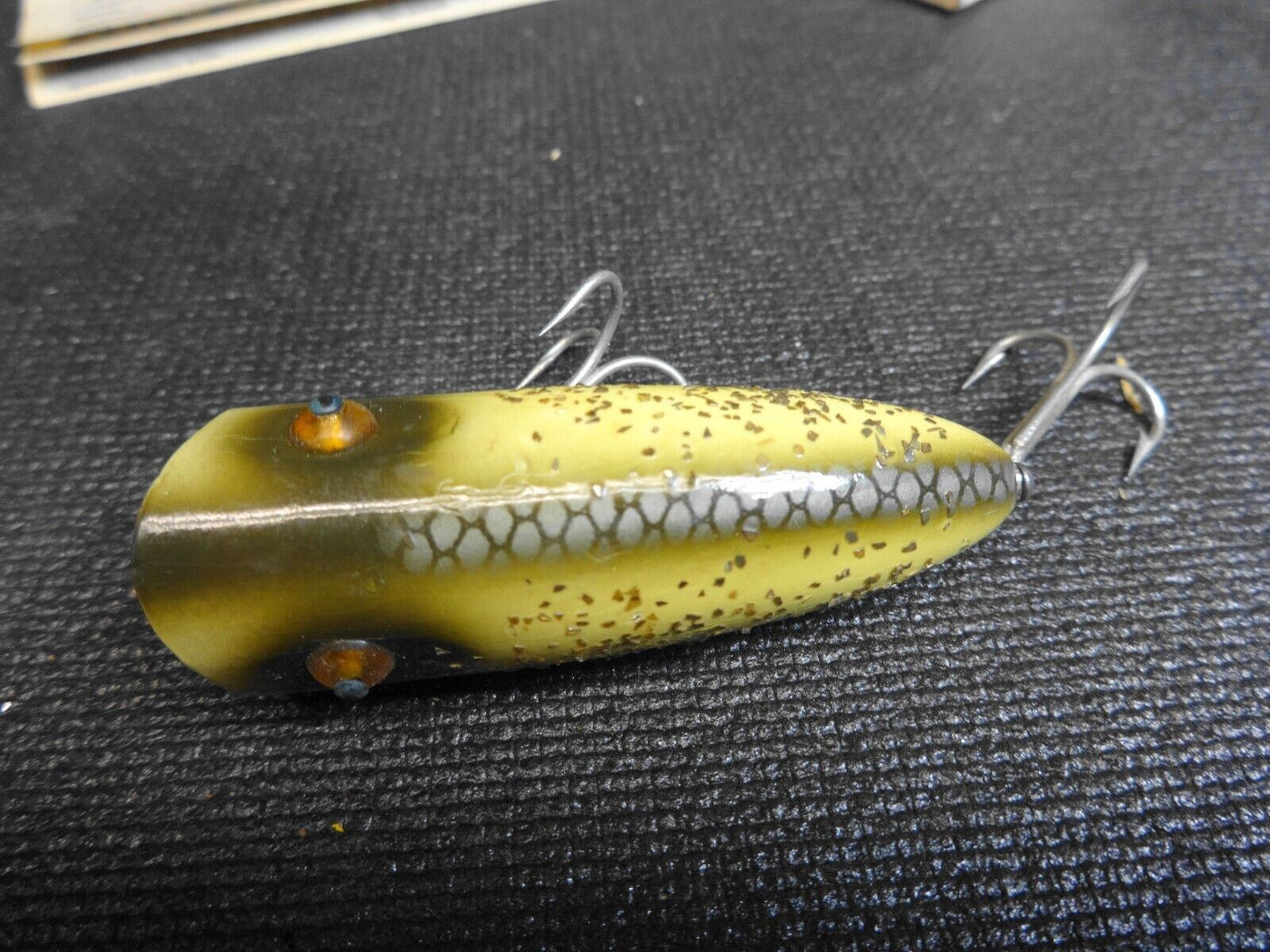 VINTAGE HEDDON BABY LUCKY 13 FISHING LURE WOODEN TACK EYES GLITTER SCALE BACK