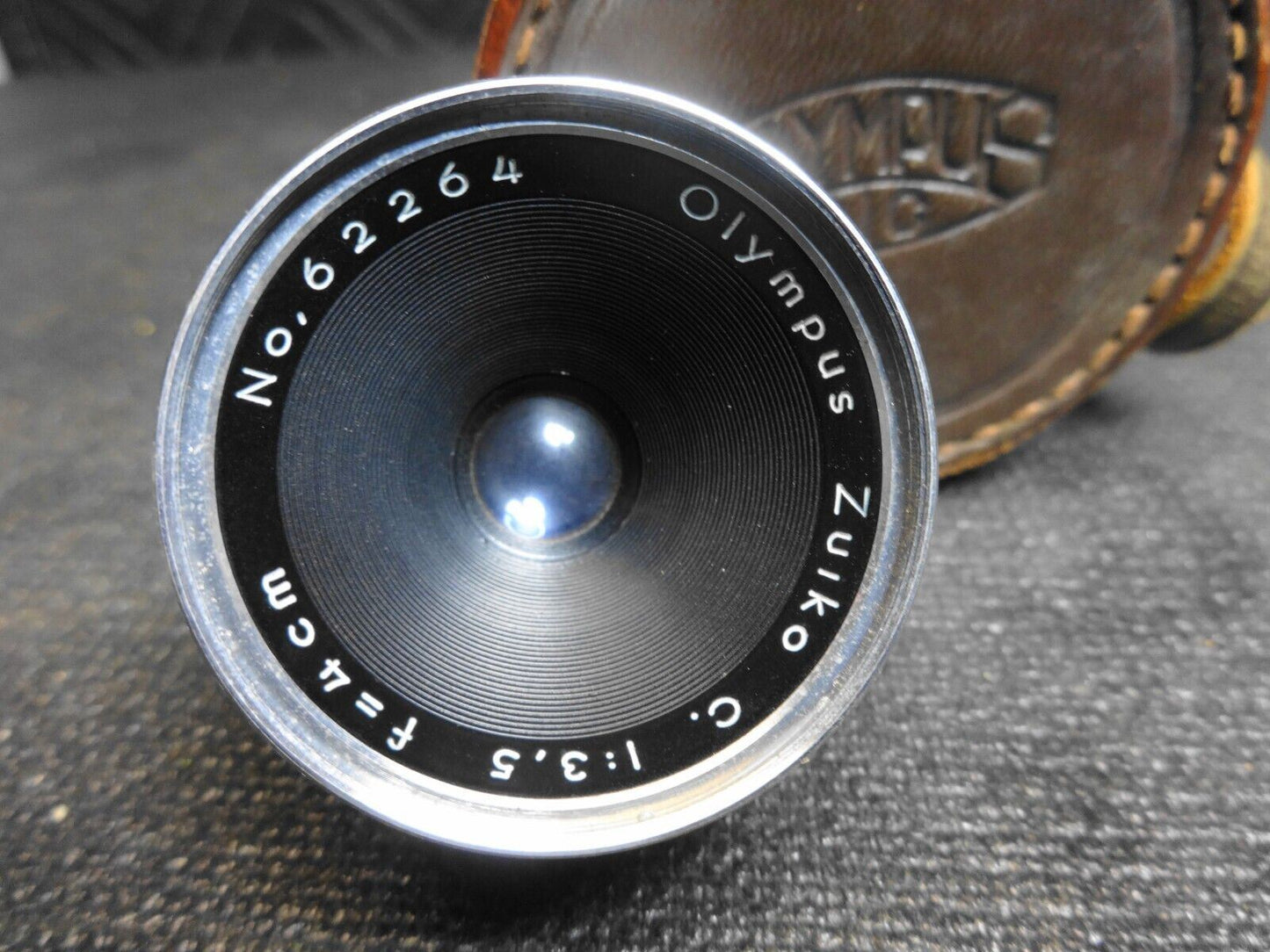 Olympus Zuiko C. 4cm f/3.5 Exakta Mount w/ Leather Case