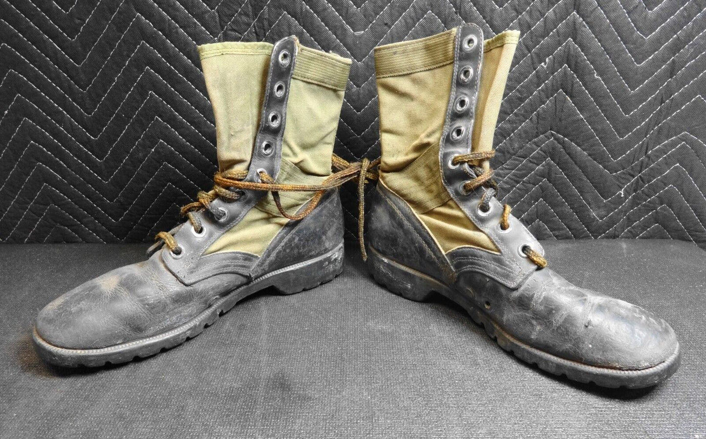 GENUINE USGI 1967 US ARMY VIETNAM WAR ERA JUNGLE BOOTS - SIZE 8R